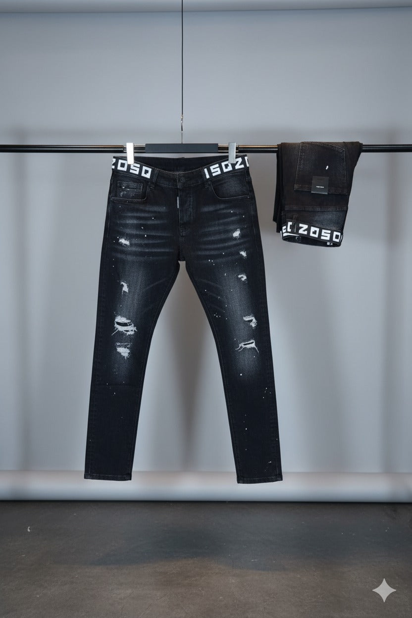 Jean Negro con Cintura Estampada y Desgastes Modernos
