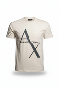 Camiseta crema con diseño gráfico frontal