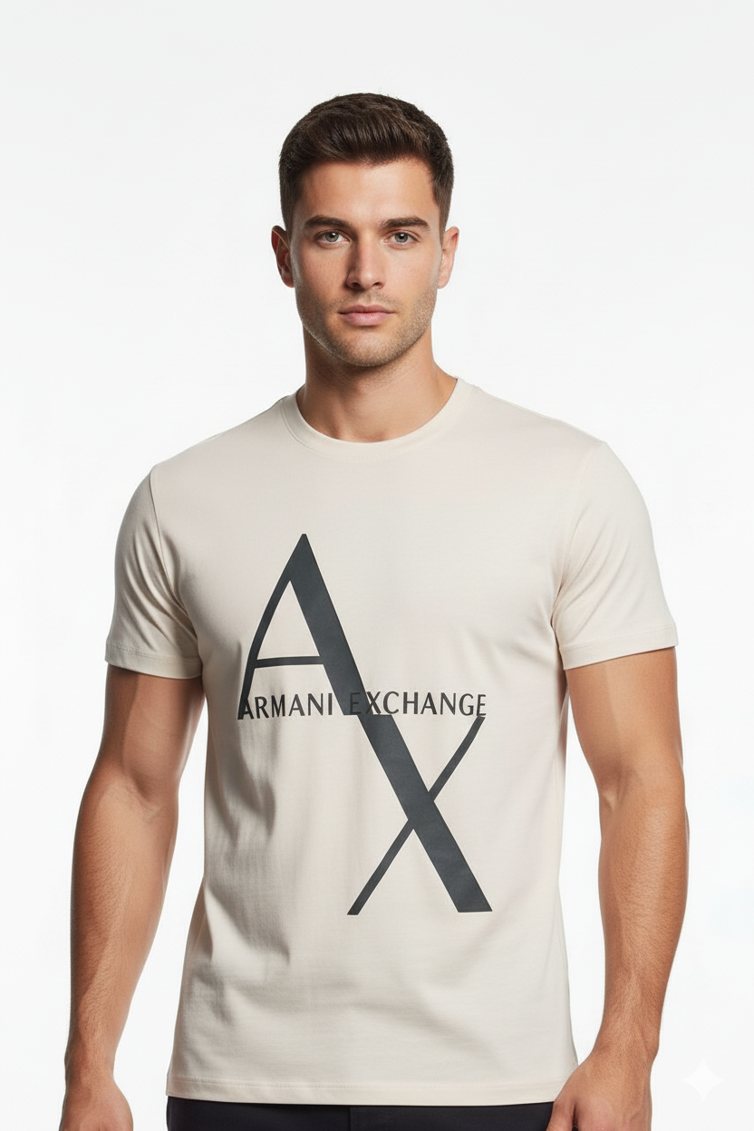 Camiseta crema con diseño gráfico frontal