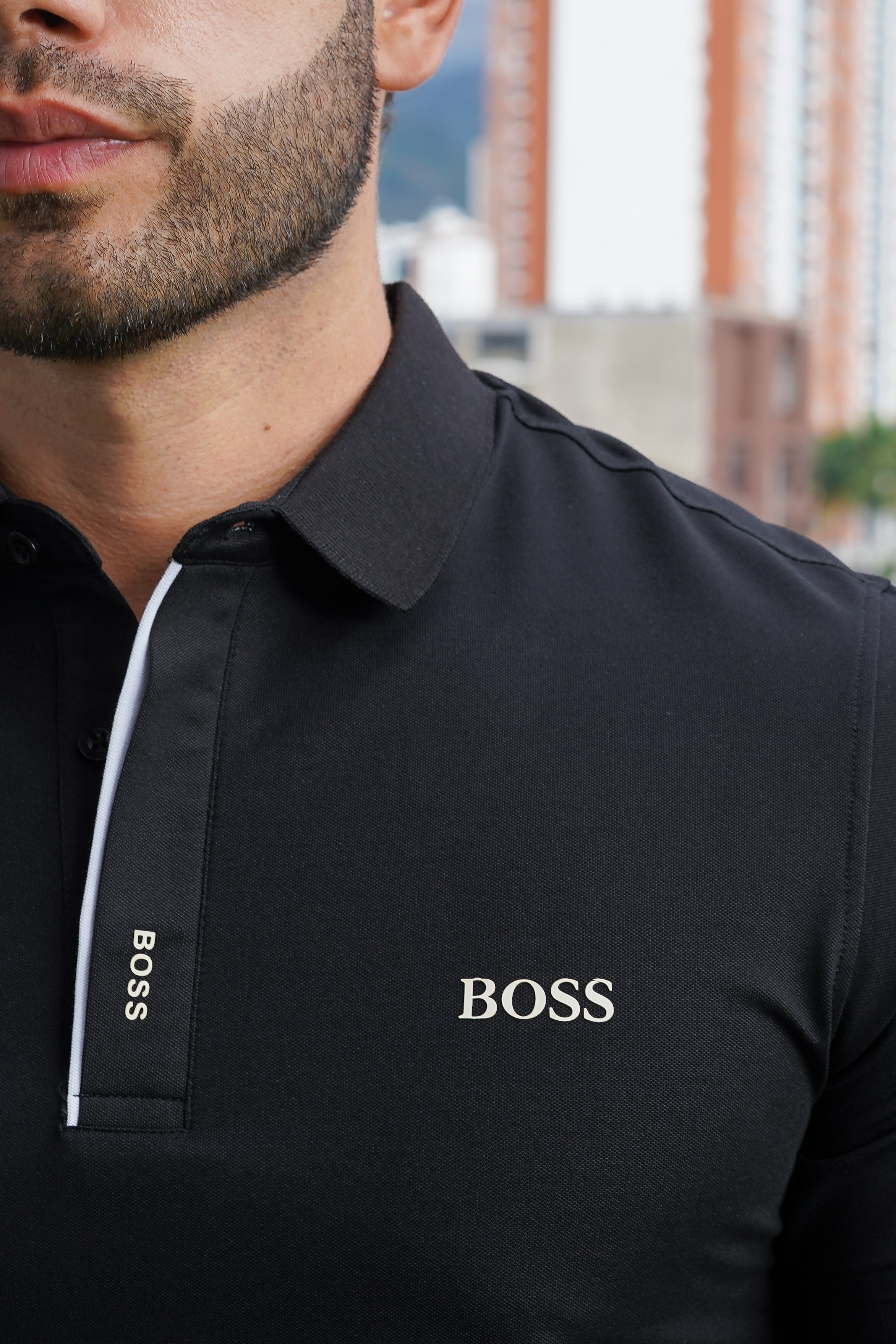 Polo slim fit negra de estilo premium