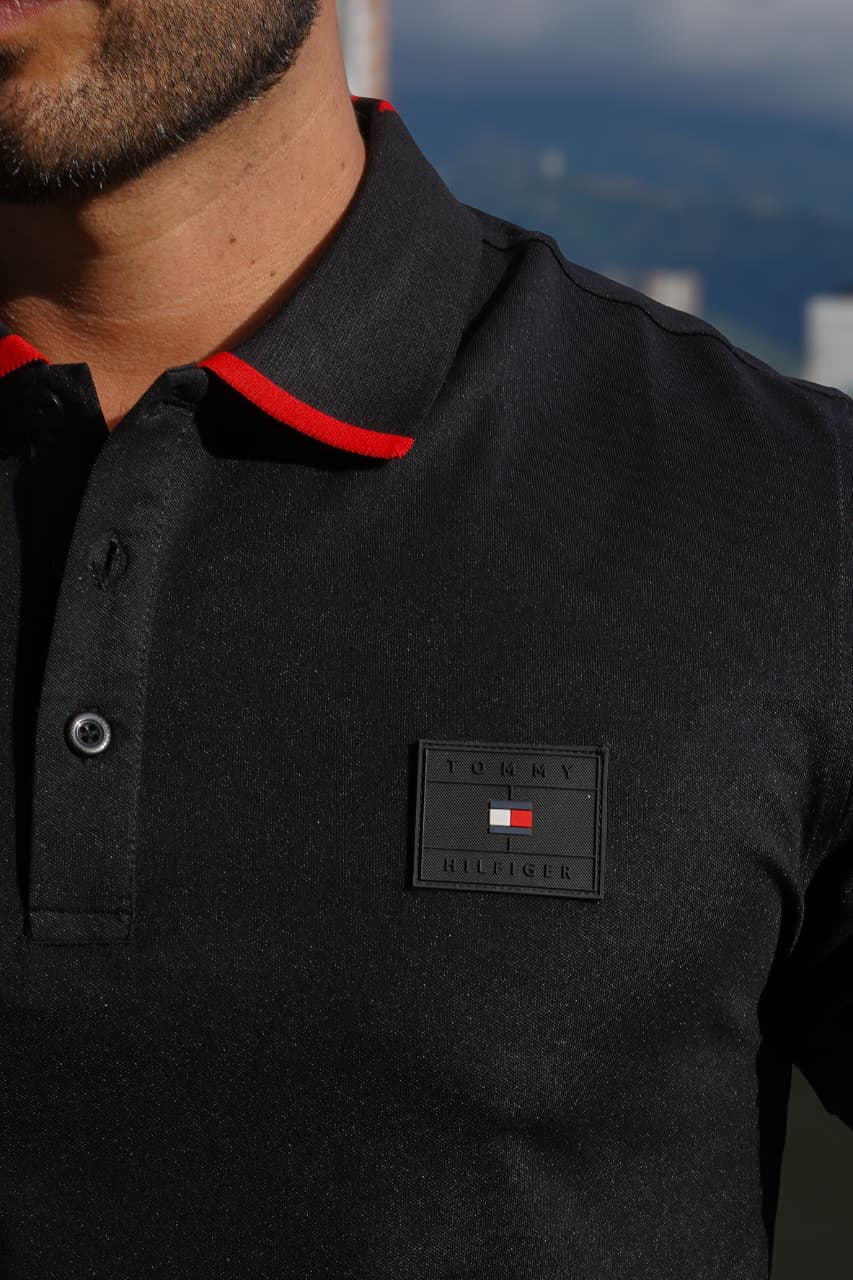 Polo Negro en Tela Piqué Premium