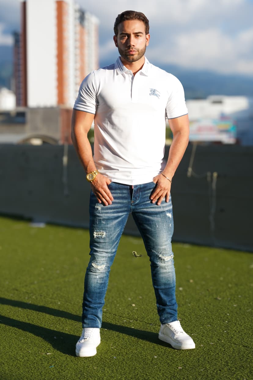 POLO BLANCO CON CABALLO BURBERRY BORDADO